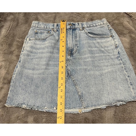EVERLANE RODEO Denim Reconstructed Skirt Light Wash Distressed Frayed Size 30 - Picture 7 of 8